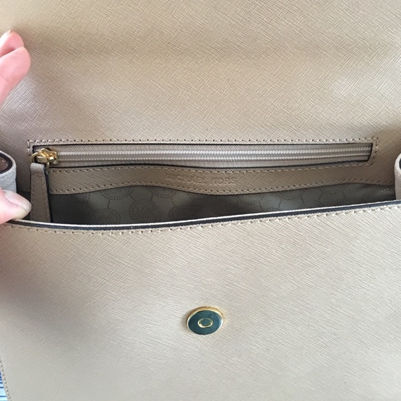 Ava Saffiano Satchel additional photos - Picture 7 of 8